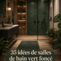 Salle de bains avec des murs verts élégants et modernes.